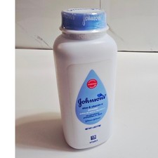 Johnson's Baby Naturally Derived Cornstarch Baby Powder w/Aloe  Vitamin E 4 oz