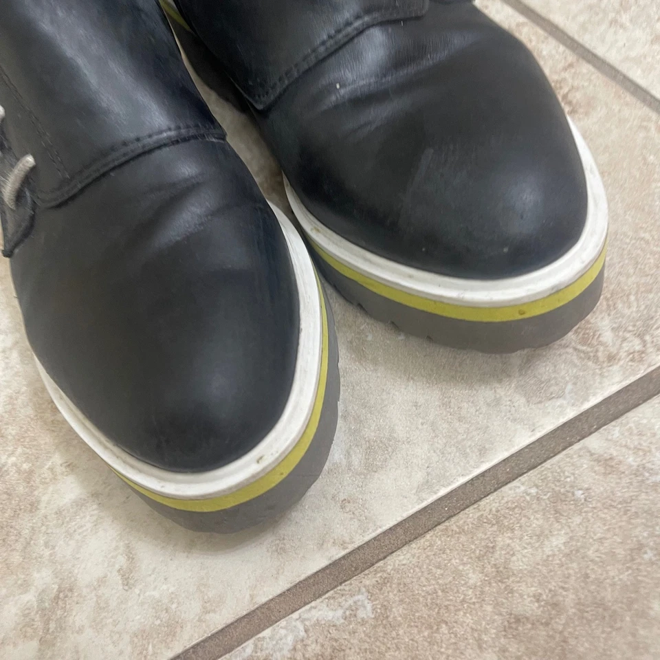 All Black Side Cord Bootie Size EU 38/usa 7.5-8 leather lug sole, lime zipper - Image 3 of 4