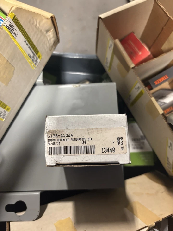 NEW Mac 113B-110JA Solenoid Valve 120 Volts 6.8 Watts - Image 2 of 2