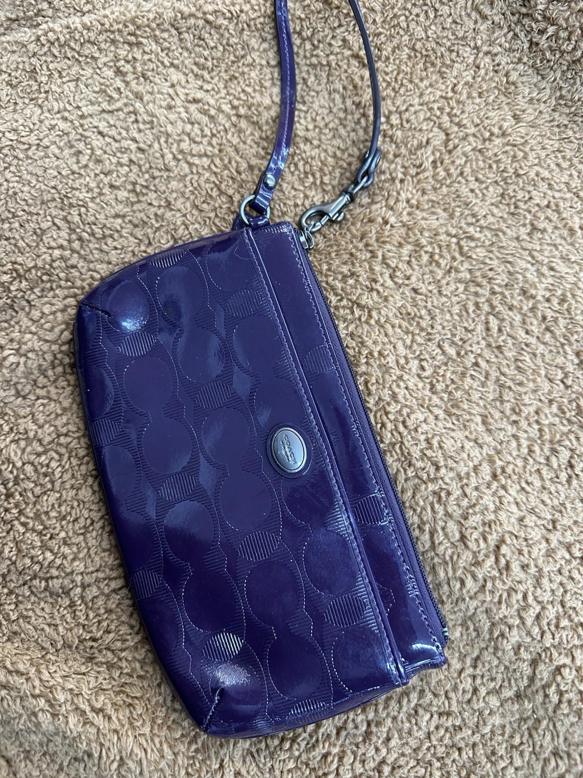 COACH New York Signature Patent Glossy F52078 Wristlet Clutch Wallet Purple