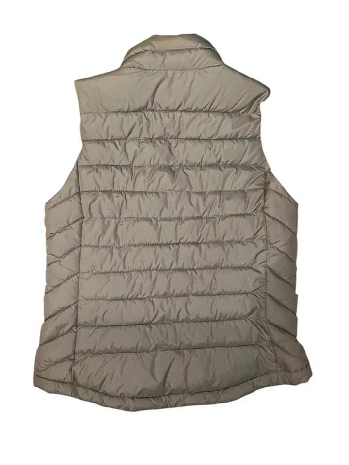 GAP Women’s Khaki Padded Gilet – Size M (New with Tag) - Image 3 of 4