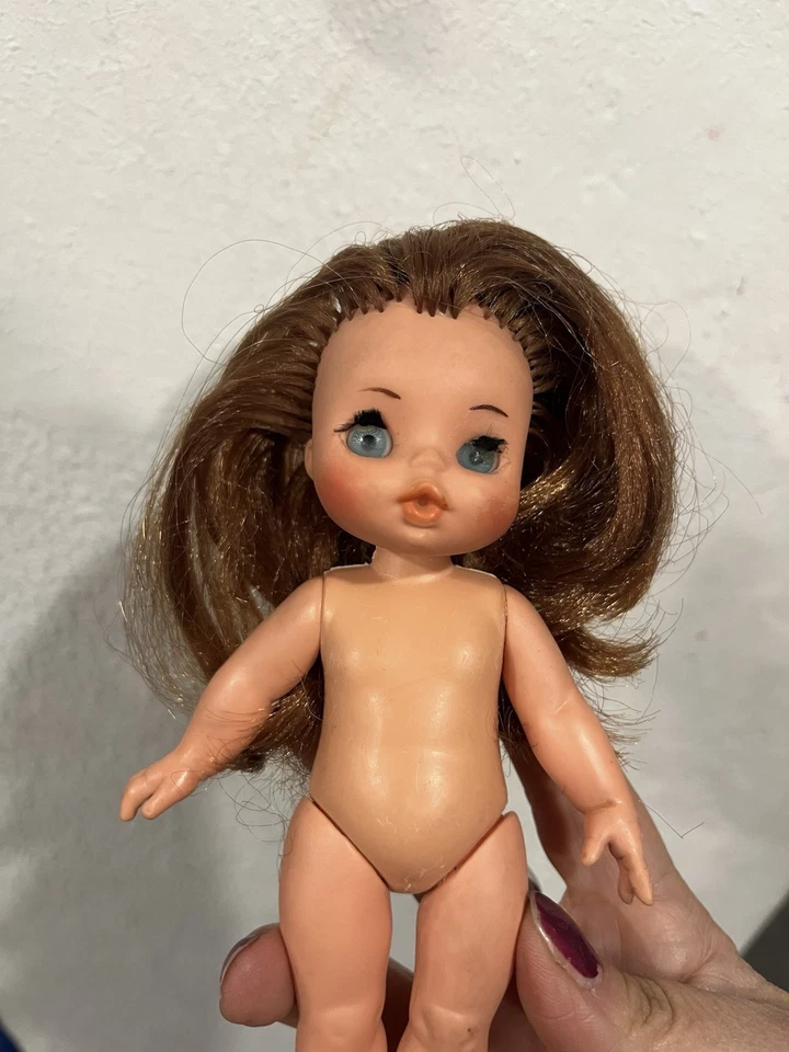 Furga Mini Bambola Vintage Laura - Immagine 2 di 4