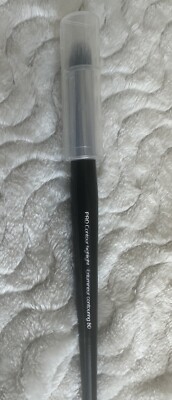 SEPHORA collection PRO Contour Highlighting Brush #80 cream concealer blending