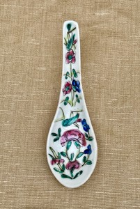Antique Kangxi Chinese Porcelain Soup Spoon with Polychrome Enameled Crickets