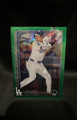 2025 Topps Chrome Shohei Ohtani #1 Green Refractor /99 Collector's Card