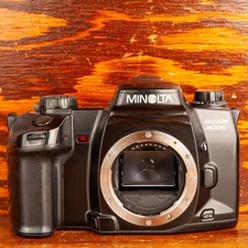 Minolta Maxxum 600si 35mm Film SLR Camera Body Only Tested Working