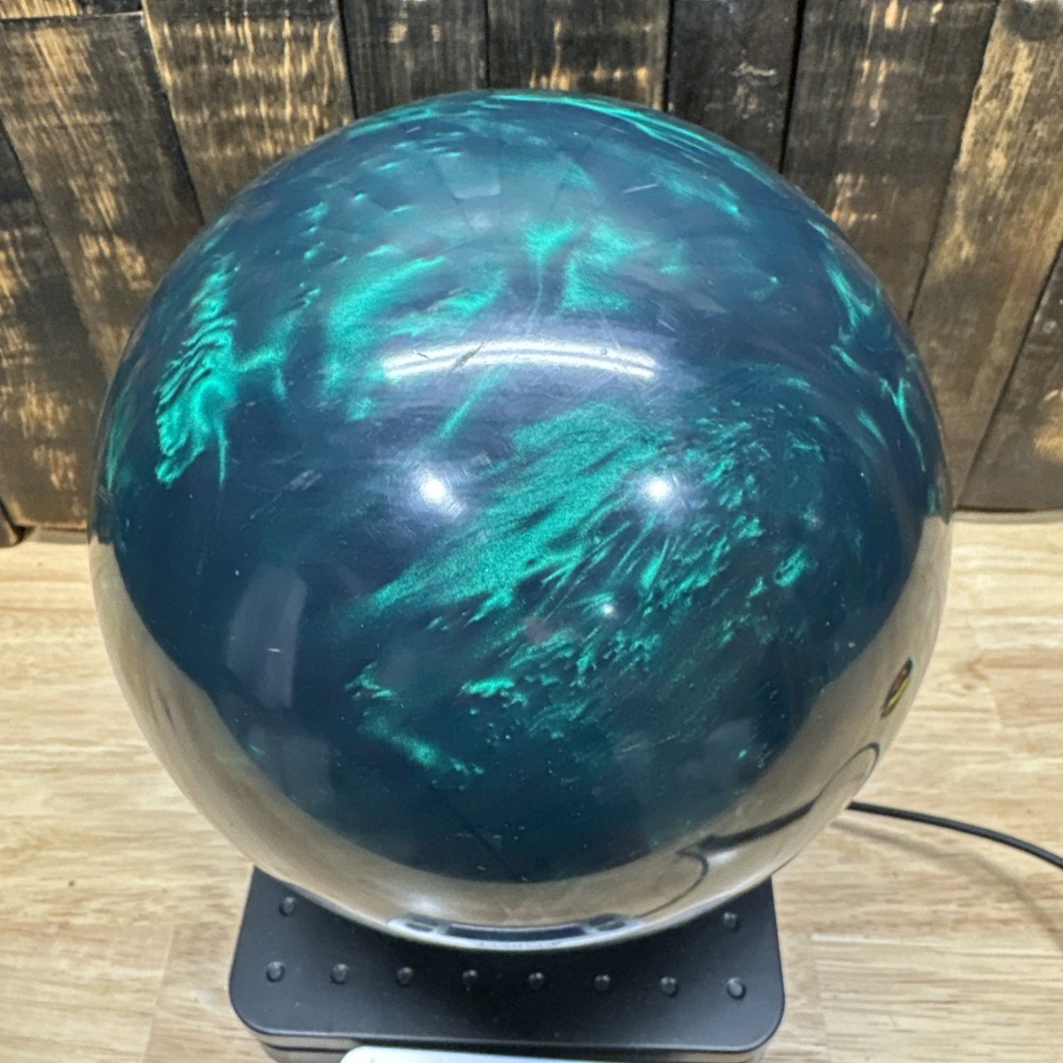 900 Global Wolverine Bowling Ball 15lbs Pearl Reactive Symmetric