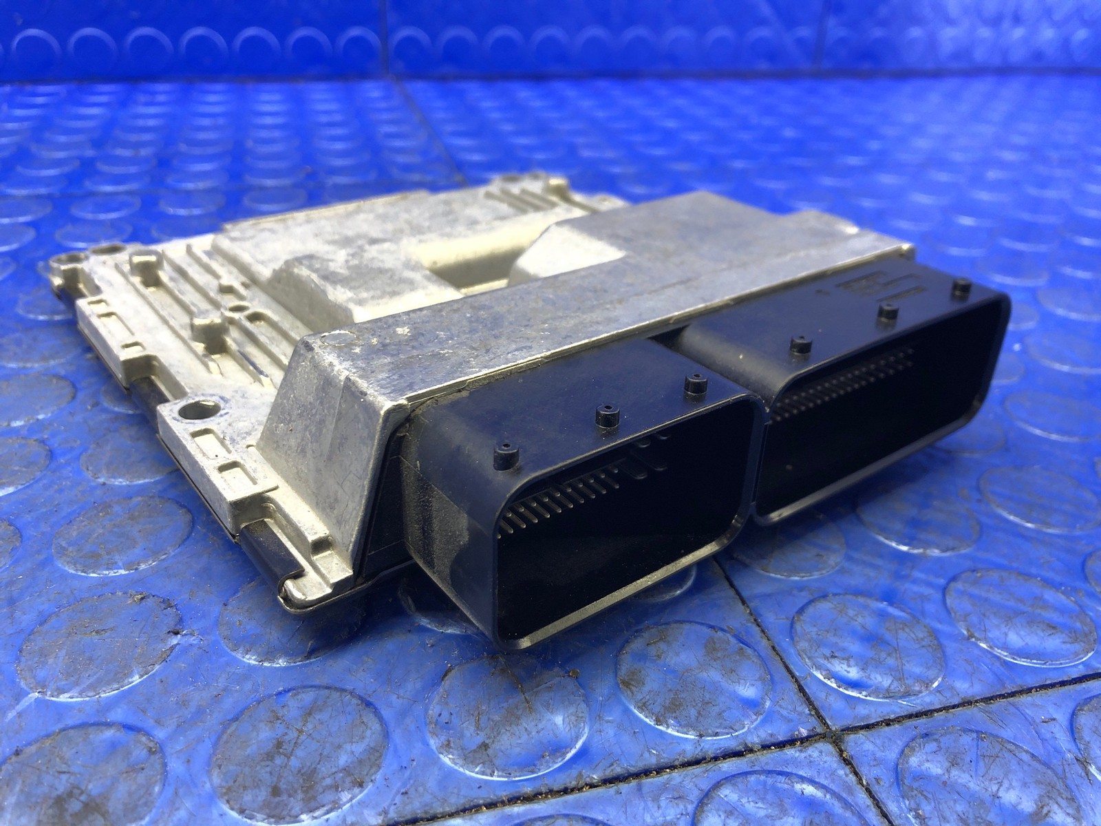 2016-2021 MCLAREN 570S AUTOMATIC TRANSMISSION GEARBOX CONTROL MODULE 13M0829CP