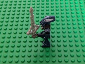Lego Bionicle Minifigure Toa Mahri Hahli From 8927 (bio021) With Weapon!!