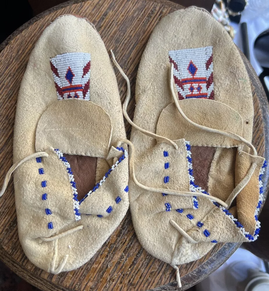 Plains moccasins shop