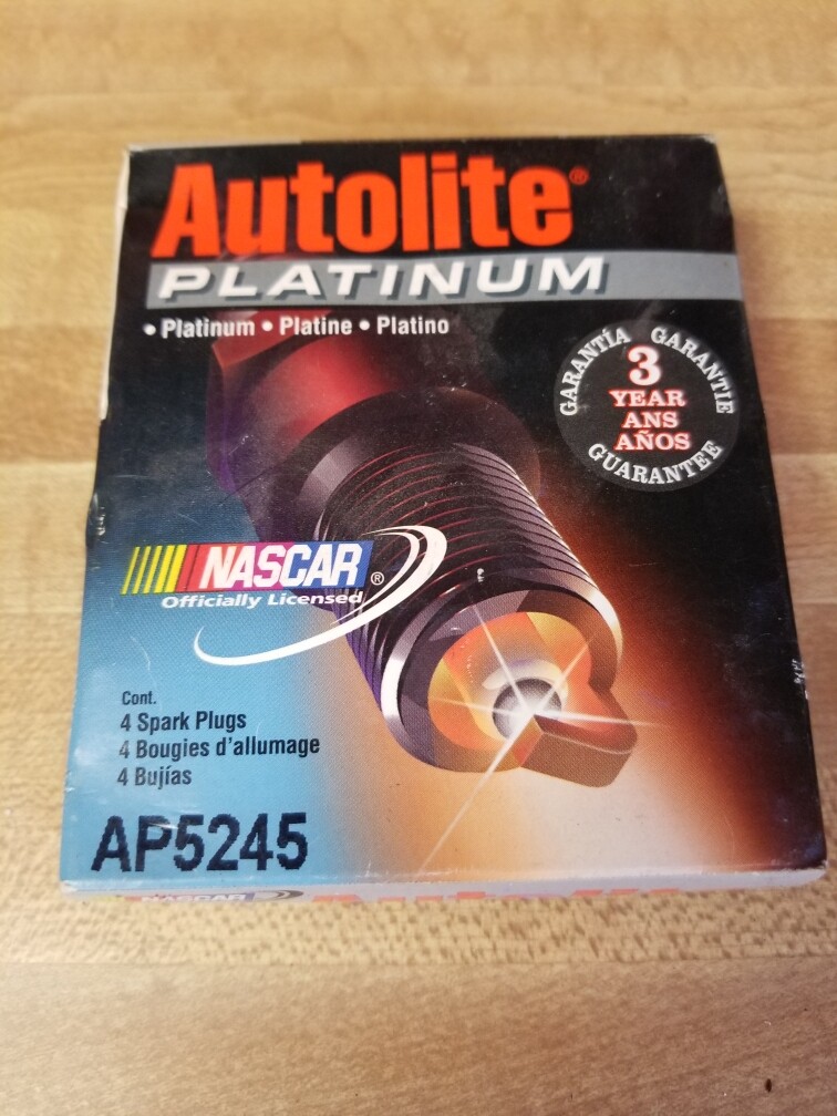 Set of 4 Autolite Platinum AP5245 Spark Plugs