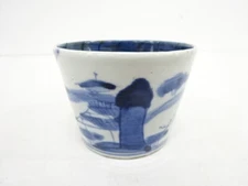 7217421: JAPANESE CERAMICS / KOIMARI / EDO ERA / SOBA CHOKO CUP / BLUE & WHITE P