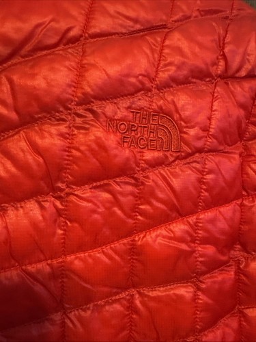 The North Face Puffer Jacket Women's XL Red Full Zip Polyester - Picture 4 of 5