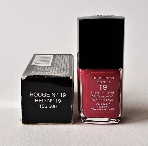 CHANEL Le Vernis Nail Polish 19 ROUGE No 19 / RED No 19
