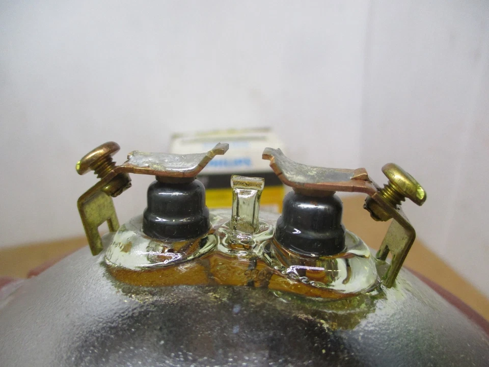 Wagner 4415A Multi Purpose Light Bulb for Electrical Lighting Body Exterior - Image 4 of 4