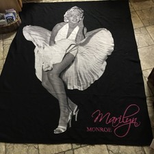 FLEECE BLANKET MARILYN MONROE SEVEN YEAR ITCH BLACK GREY THROW