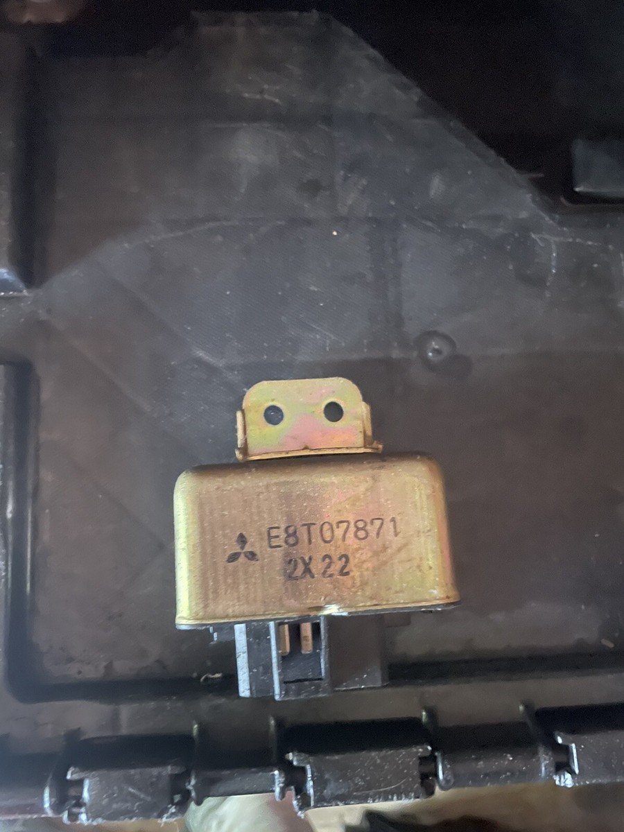 om87さん　専用 91 to 96 Mitsubishi 3000gt TT Stealth Fuel Pump Main Relay