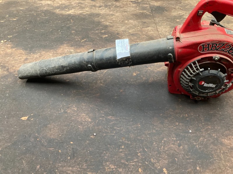 Redmax HBZ2610 handheld blower