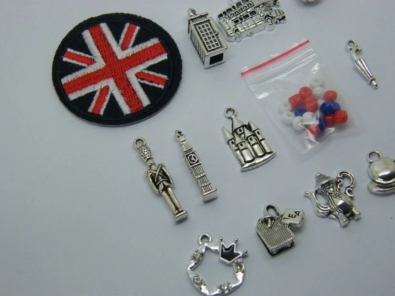 The I Love London Collection - 12 verschiedene silberfarbene Charms einige Perlen an... - Bild 3 von 4