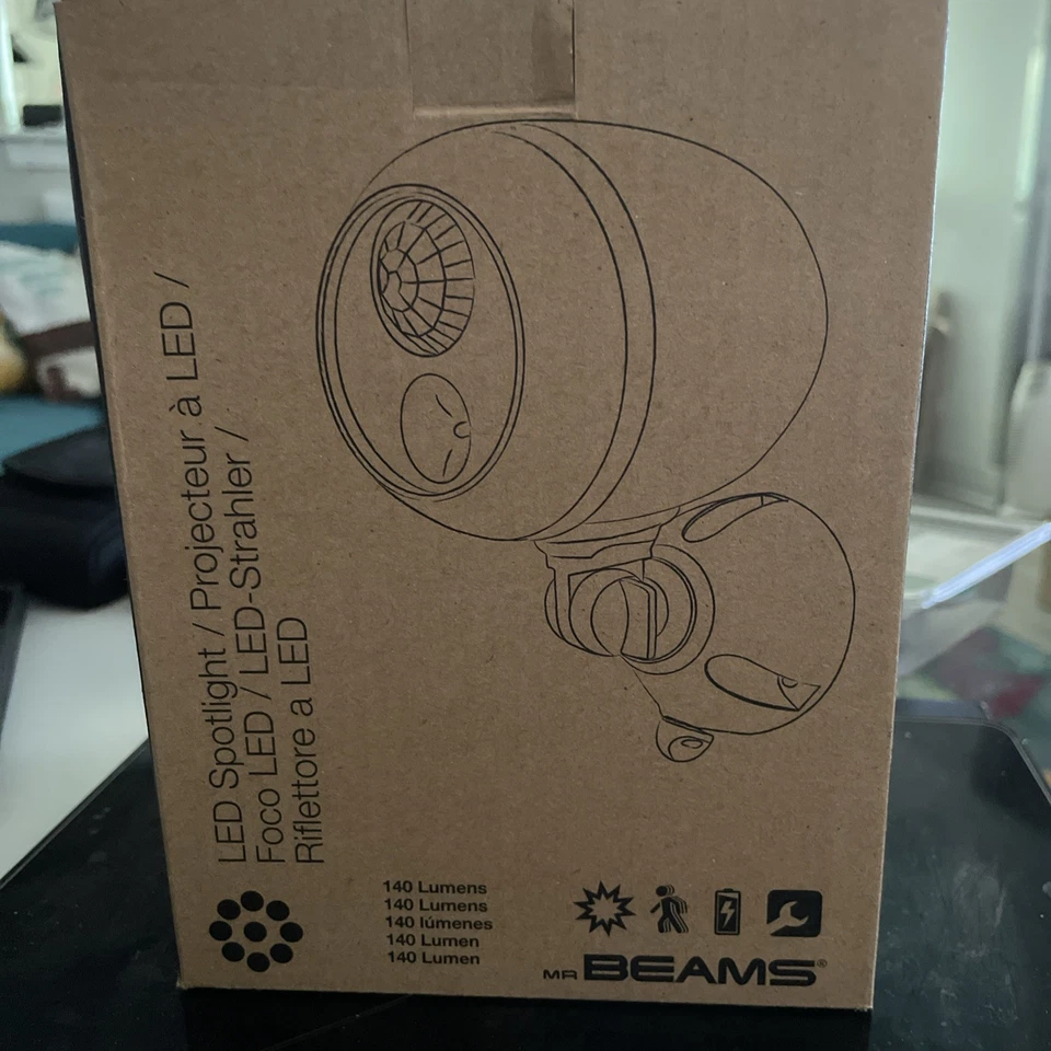 Mr Beams Netbright Wireless LED Spotlight, Motion Sensor, Photocell, White MB330 - Image 2 of 4