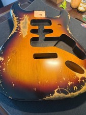 Stratocaster Ersatzkörper Erle 3P 3-Tone Sun...