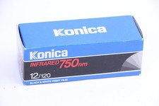 Konica infrared 750nm 120 B/W Black White Film Roll Expired 6x6 12exp
