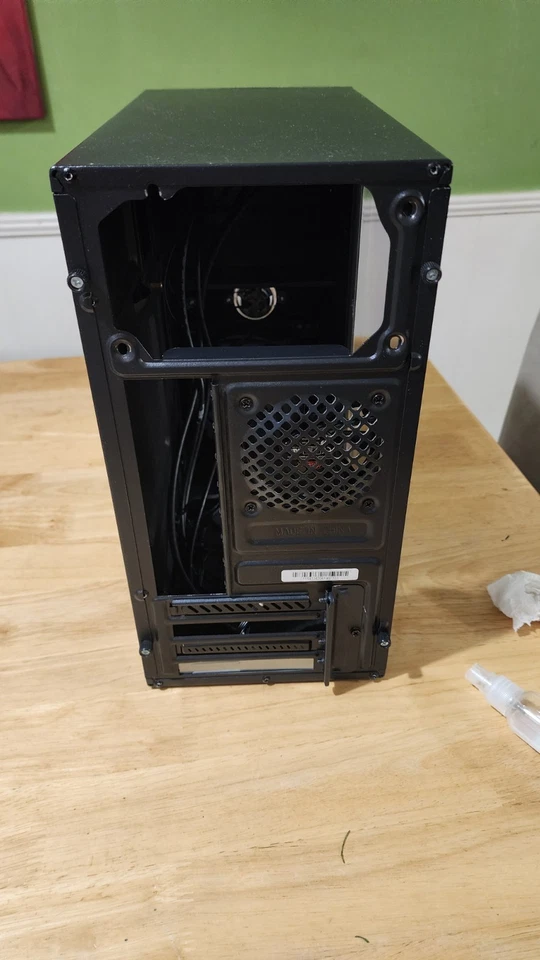 Rosewill micro ATX Mini Tower Computer Case with Acrylic Window and 5.25 Bay - Image 4 of 4