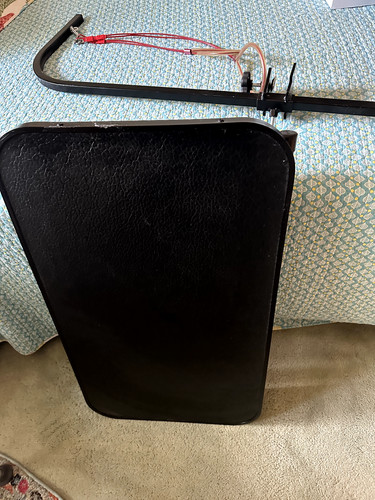 Dog Grooming Table Black sturdy 32”x18” includes the arm and good quality collar