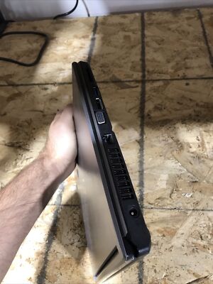 Fujitsu Lifebook E734 13.3” Core i3-4000M @ 2.30GHz 4GB RAM 320GB