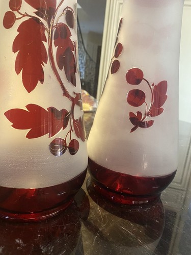 PAIR OF VINTAGE FROSTED BOHEMIAN RUBY RED CRANBERRY GLASS FLORAL &BIRD VASES - Picture 16 of 18