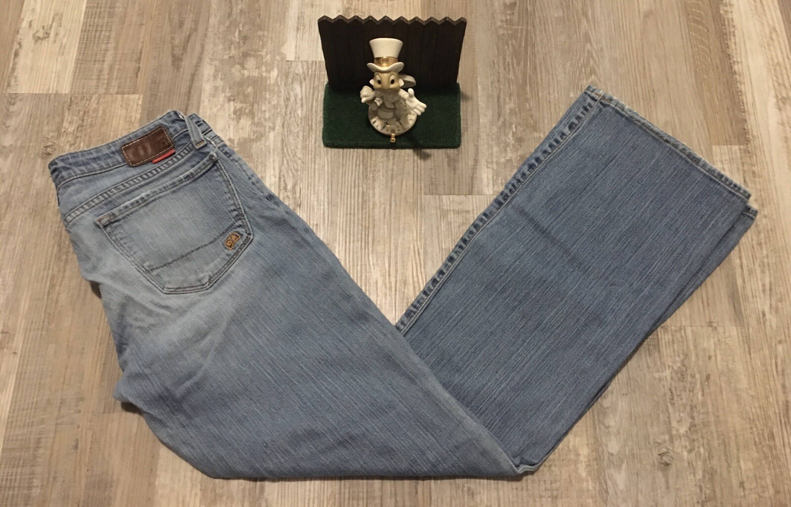 Picture 1 of 10
