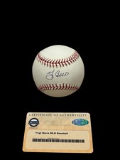 How to Know You're Buying Authentic Autographed Sports Memorabilia 7