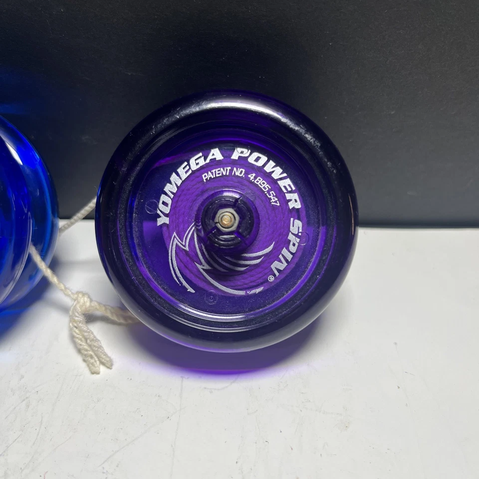 Yo-yo vintage YOMEGA (Power Spin) azul y púrpura. 4895547 Foto 2 de 4