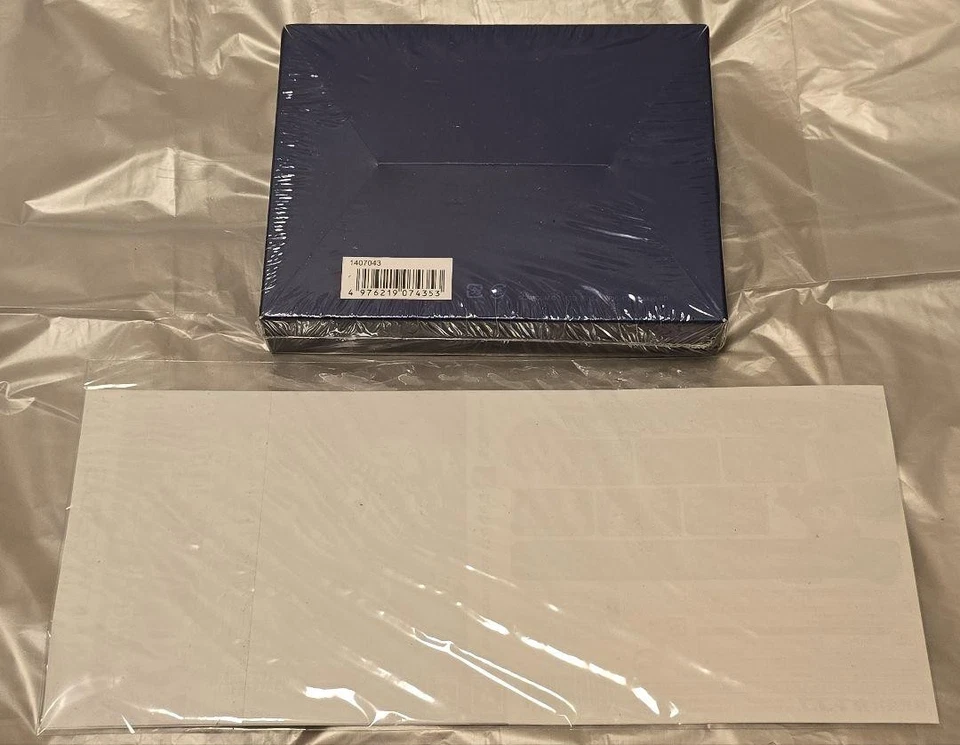 3DS E-Capcom Limited Edition Mega Man Classics Collection Goods (Slight Scratche - Image 2 of 4