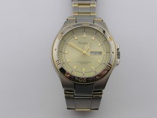 Vintage Armitron Mens Dress Watch Day/Date w/ Band Working 20-1607