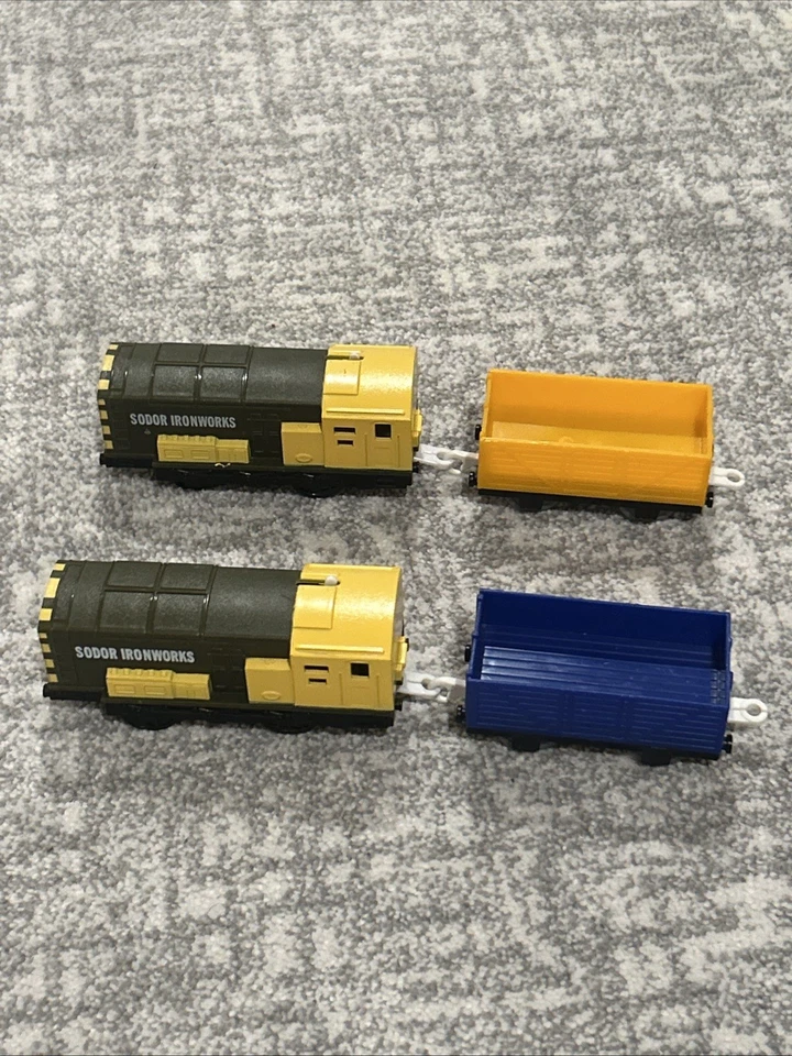 Thomas & Friends Trackmaster/ Plarail Arry And Bert com 2 carros - Imagem 3 de 4