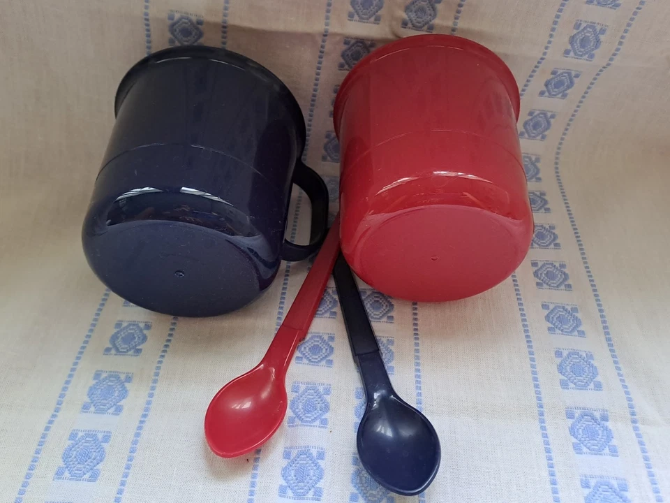 Tupperware Set Mug Micro CAKE Lot De 2 Avec Cuillères Comme Neufs - Photo 3/3