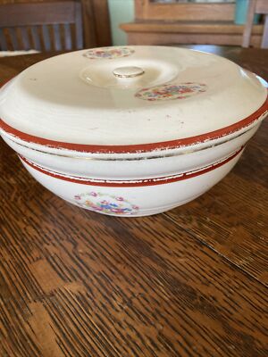 Bak  Serv Guaranteed Oven Proof P. C. P. Co. 1940 Covered Bowl