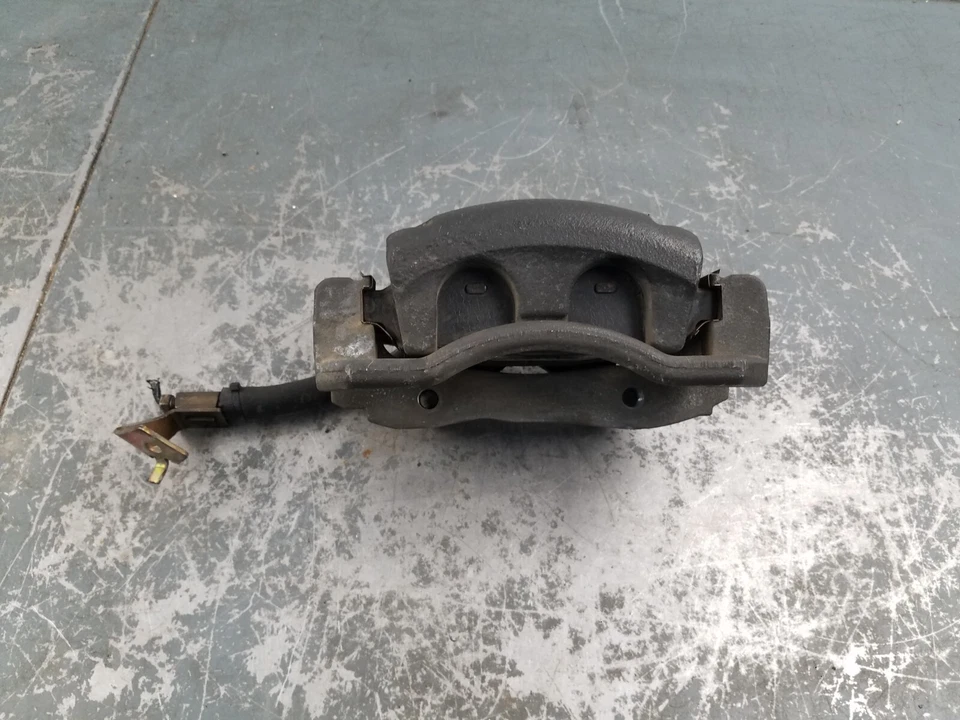 Juego de pinzas de freno delanteras Mercury Marauder 2003 03 04 #2282 i2 Foto 4 de 4