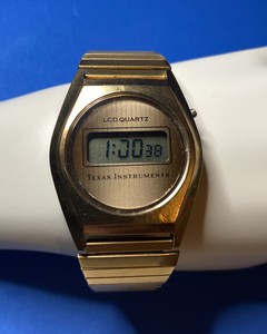 texas instruments lcd quartz watch