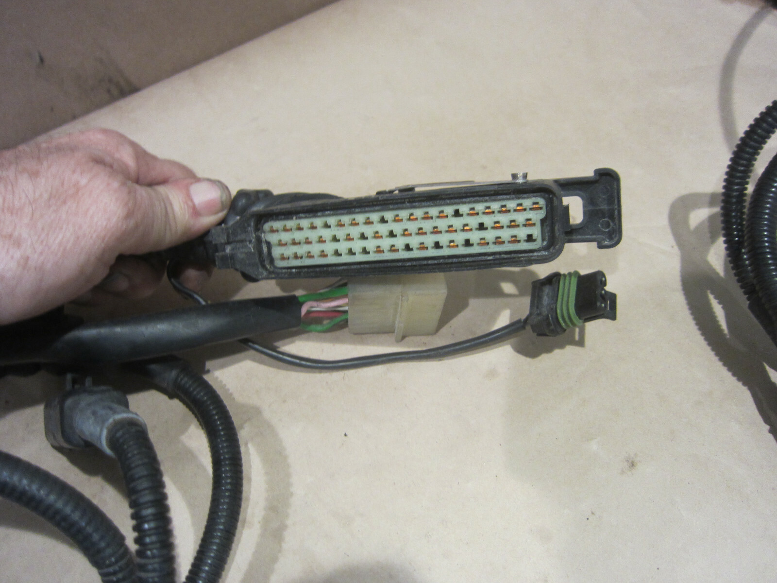 Ferrari 348 TB/TS - RH Main Connection Cables - P/N 139490