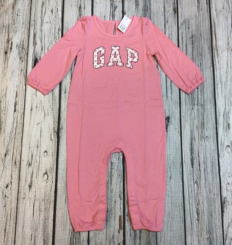 Mameluco/Mono Baby Gap Niñas 6-12 meses Rosa Corazón Logo. Nuevo con etiquetas - Imagen 1 de 5