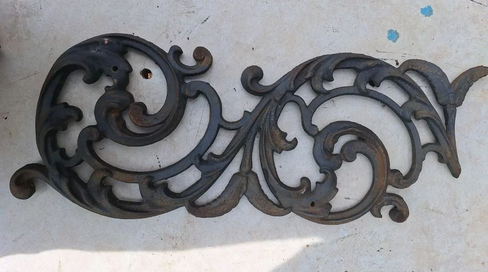 Panel de arte vintage de decoración de pared espiral curva de desplazamiento de hierro fundido 23 pulgadas X 8 pulgadas Foto 2 de 2