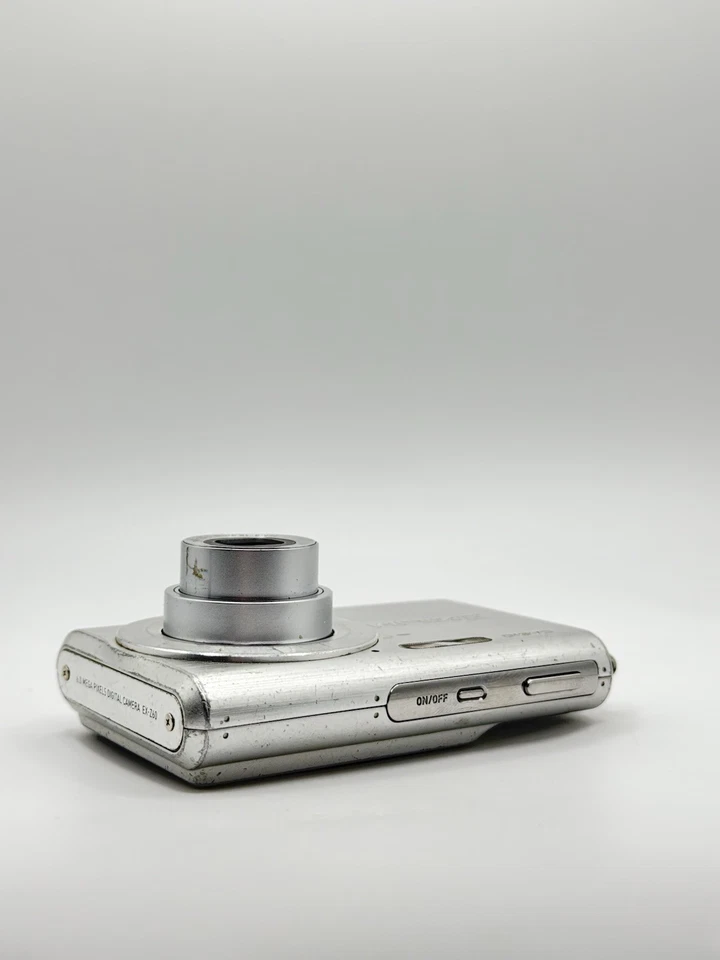 Casio Exilim EX-Z60 6.0MP Silver Digital Camera Well Used — TESTED — READ ✅ - Image 3 of 4