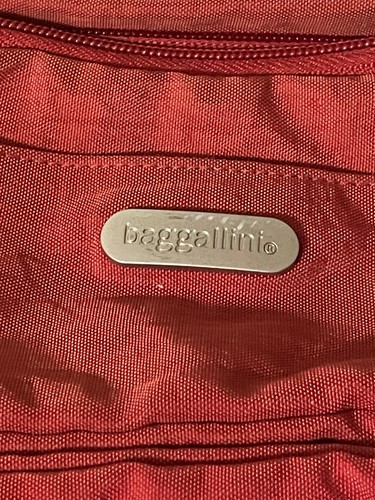 Baggalini Women's Red Small Cross Body Bag Lots of Pockets - Picture 2 of 12