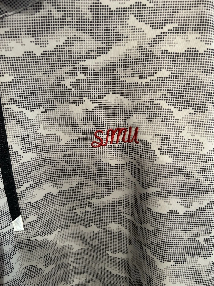 Pullover elástico de golf SMU Mustangs Cutter & Buck para hombre 2XT alto camuflaje 1/4 cremallera  Foto 4 de 4