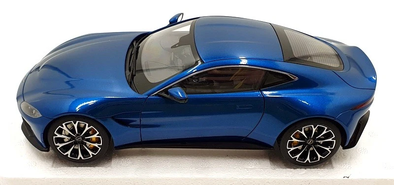 Autoart escala 1/18 diecast 70278 - Aston Martin Vantage 2019 - azul Zaffre Foto 3 de 4