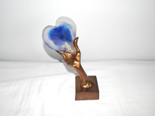 SUPERBE SCULPTURE en BRONZE Représentant Le Cœur sur la Main Signé Lohé