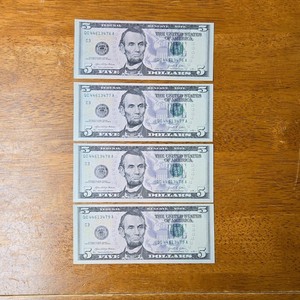 Lot of 4 Uncirculated $5 US Federal Reserve Notes Small Size