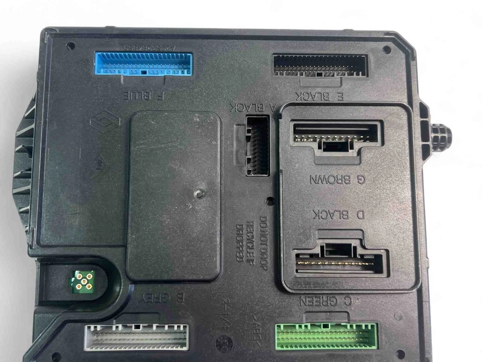 Centralina RENAULT SCÉNIC III JZ0/1 284B13640R 2010 30334211 - Immagine 4 di 4